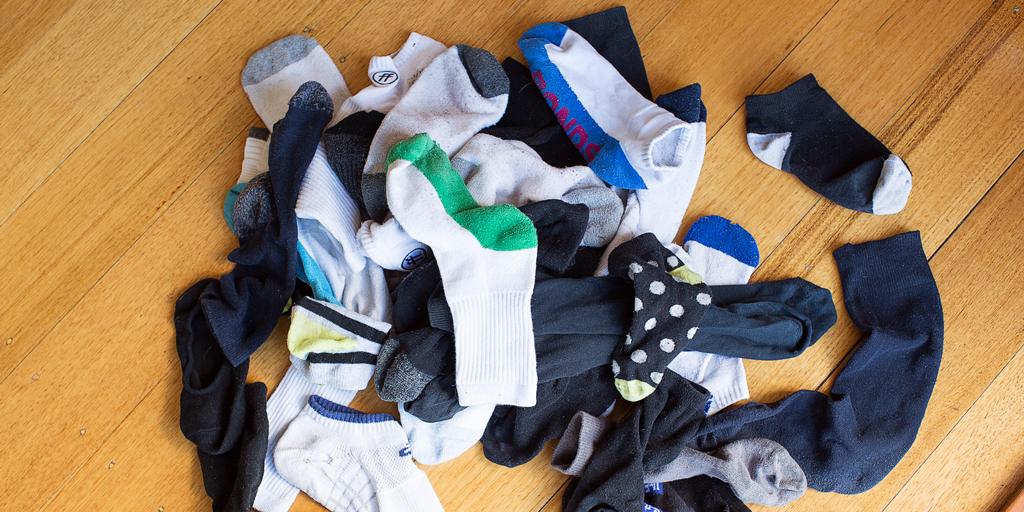 Cotten is Rotten: Here's why cotten socks are bad for running.